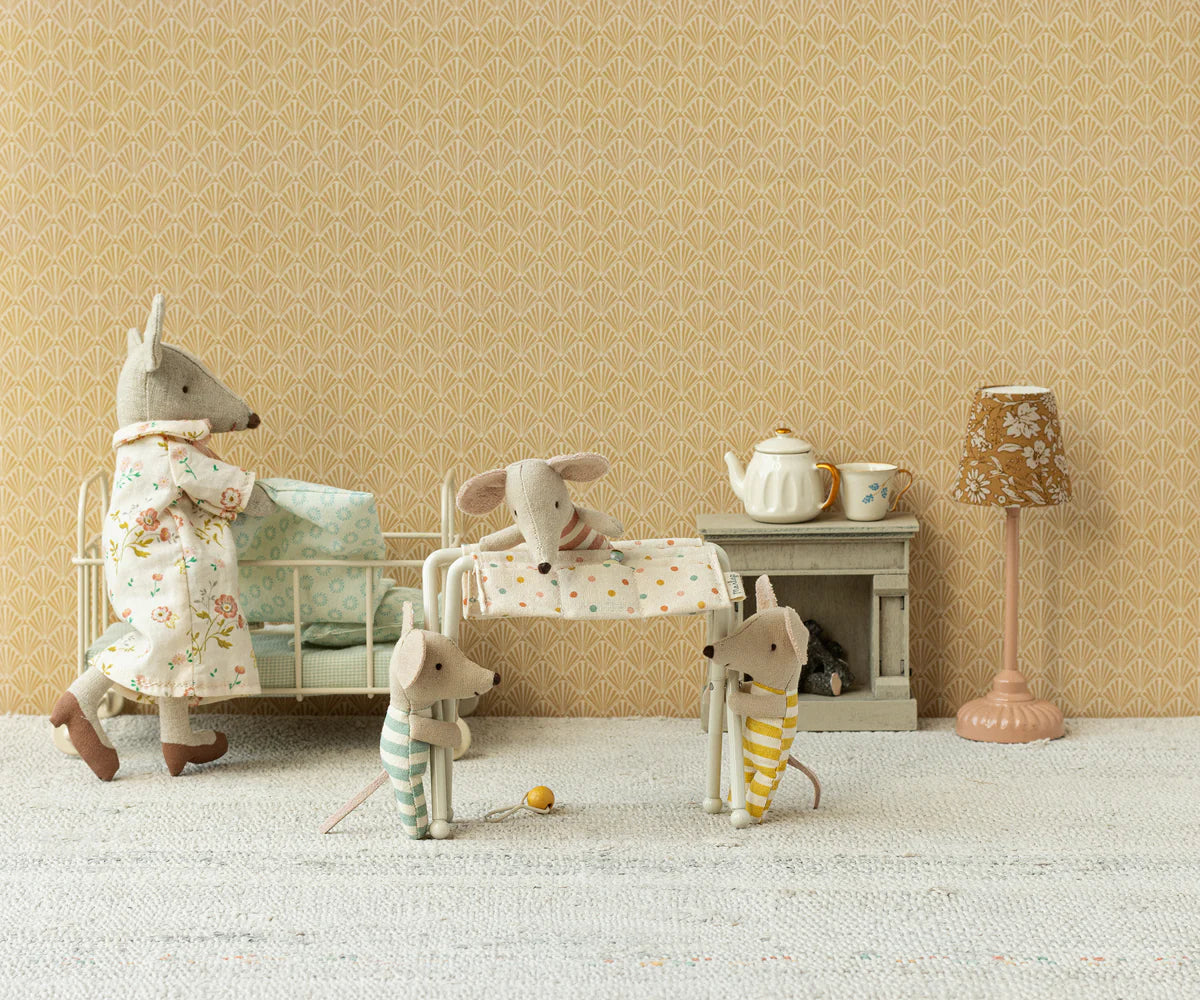 Nursery Table, Baby Mouse