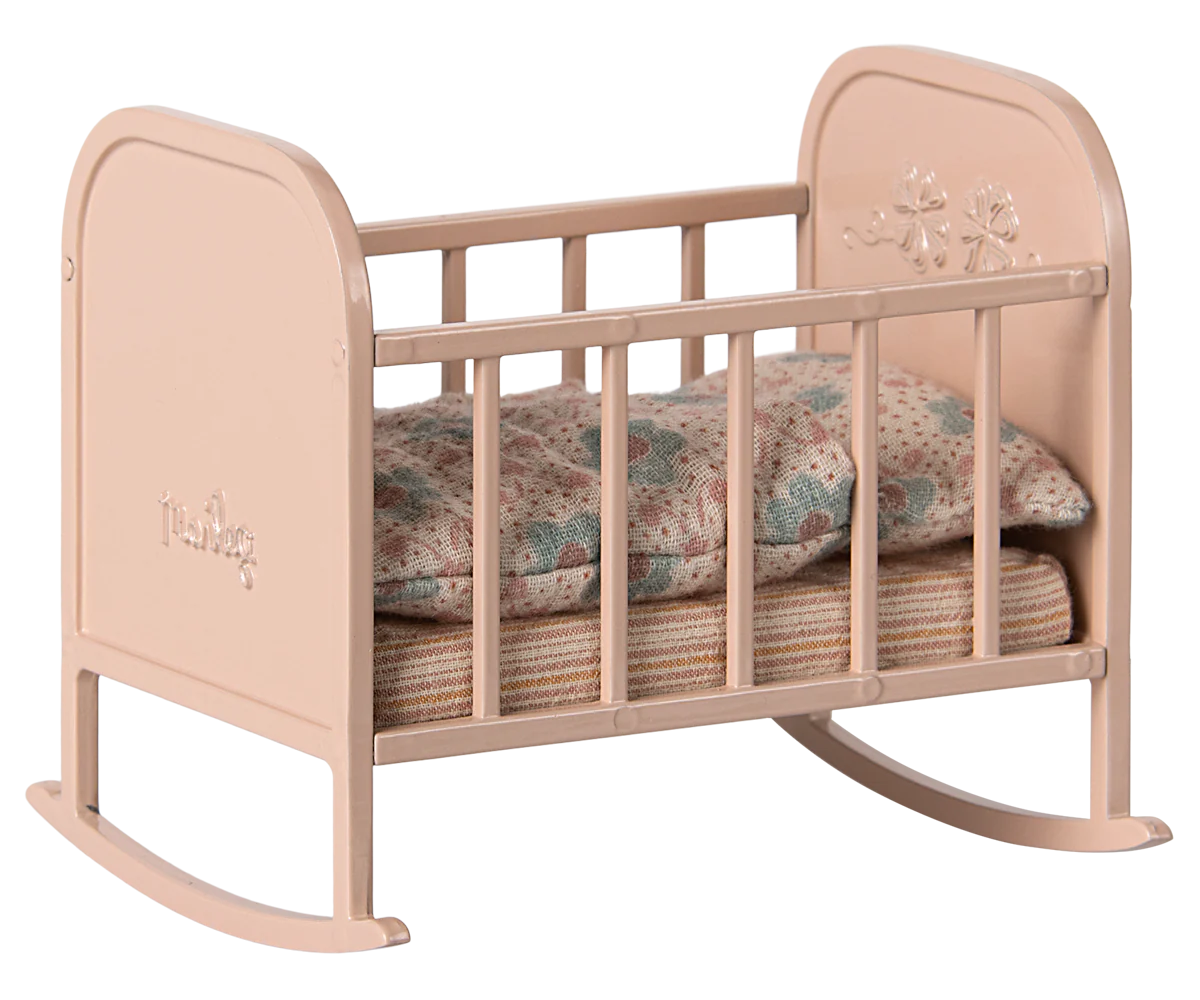 Cradle, Mouse