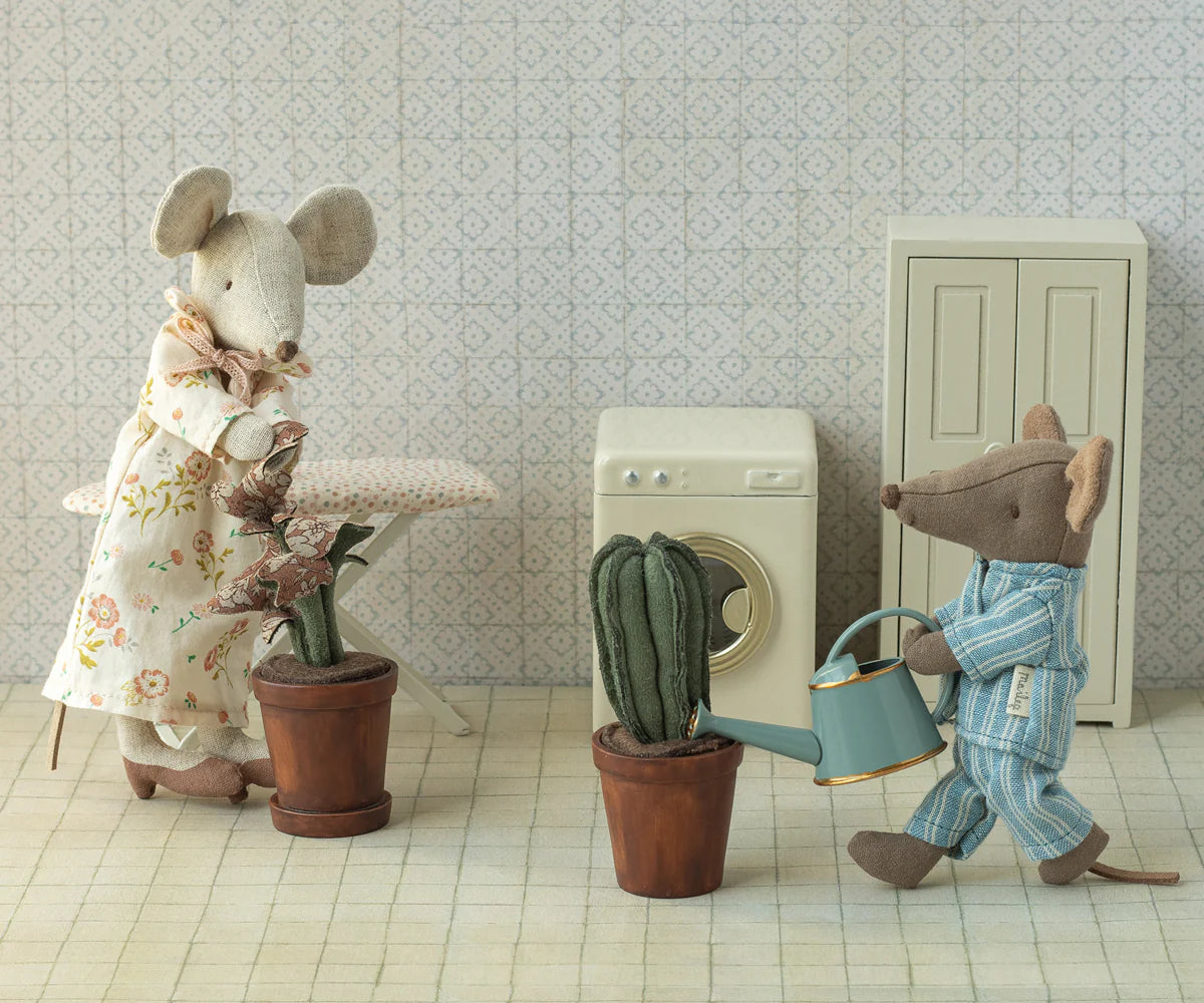 Watering Can, Mouse (Light Blue)