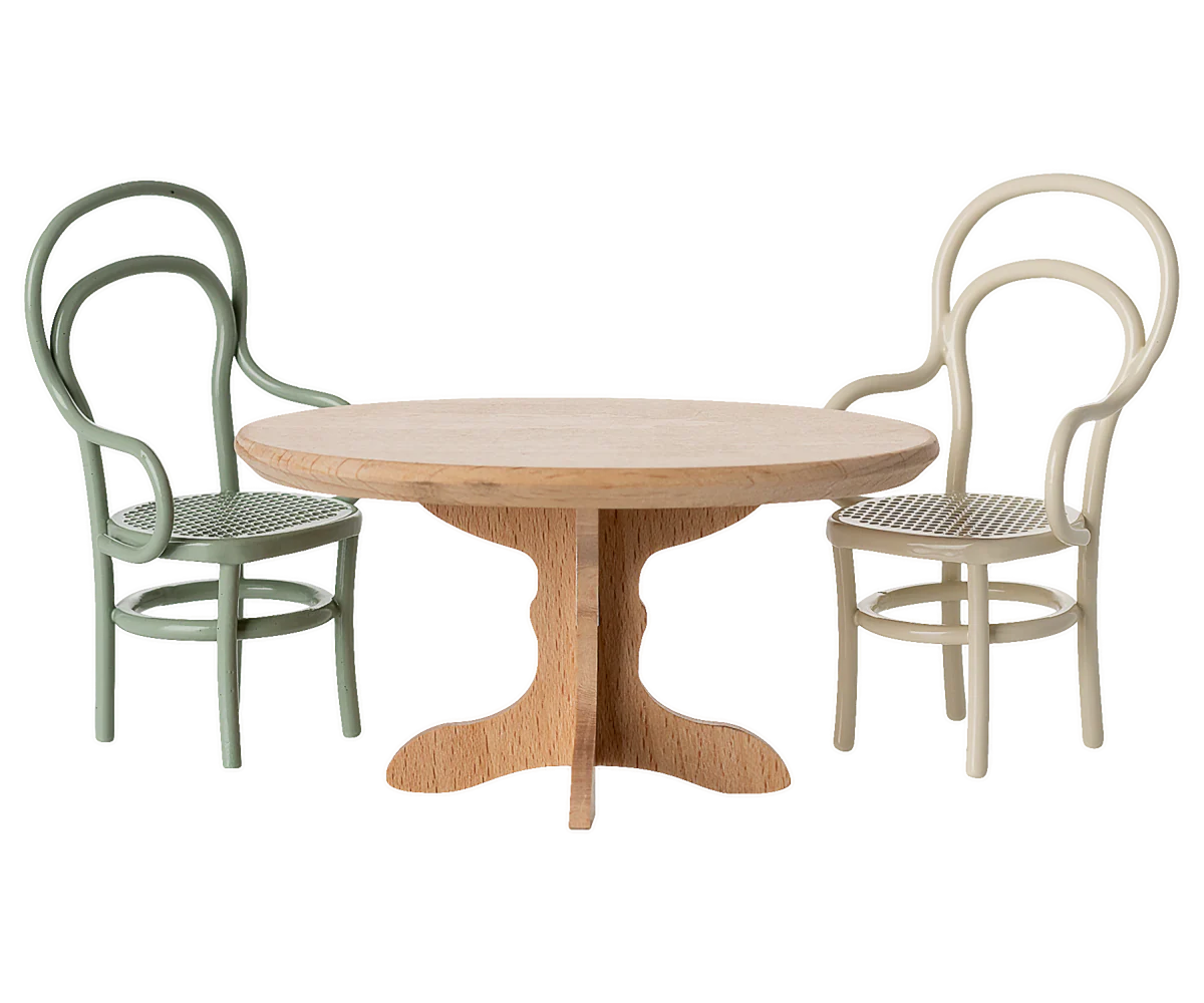 Oval Dining Table, Mouse