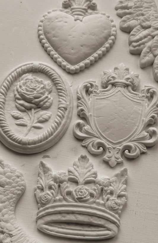 Heraldry IOD 6"x 10" Mould