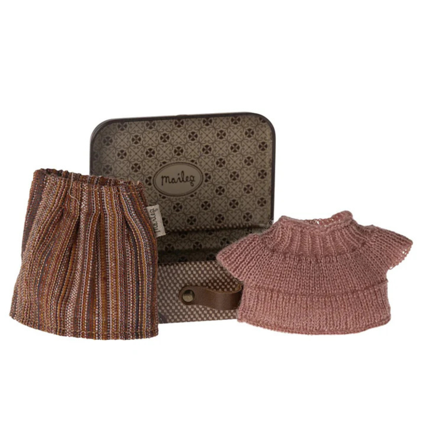 Knitted Blouse and Skirt in Suitcase, Grandma Mouse