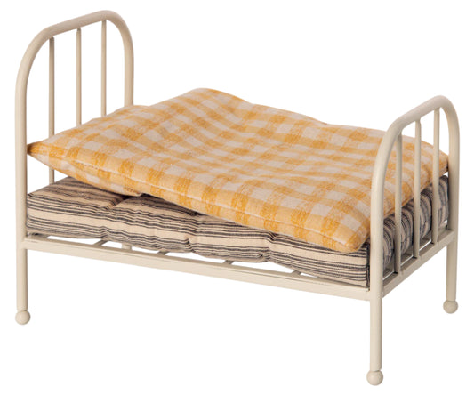 Vintage Bed, Junior Teddy
