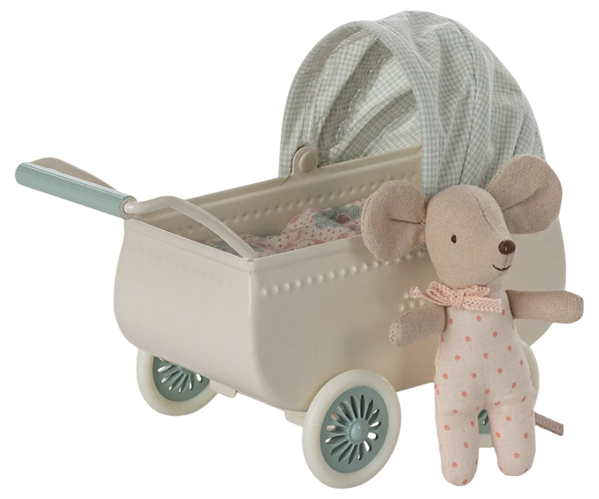 Pram with Baby Mouse