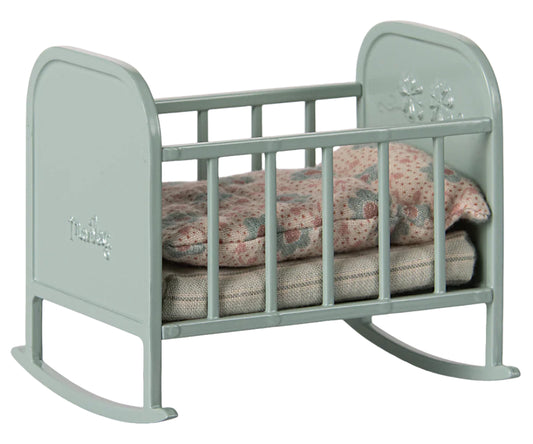 Cradle, Mouse