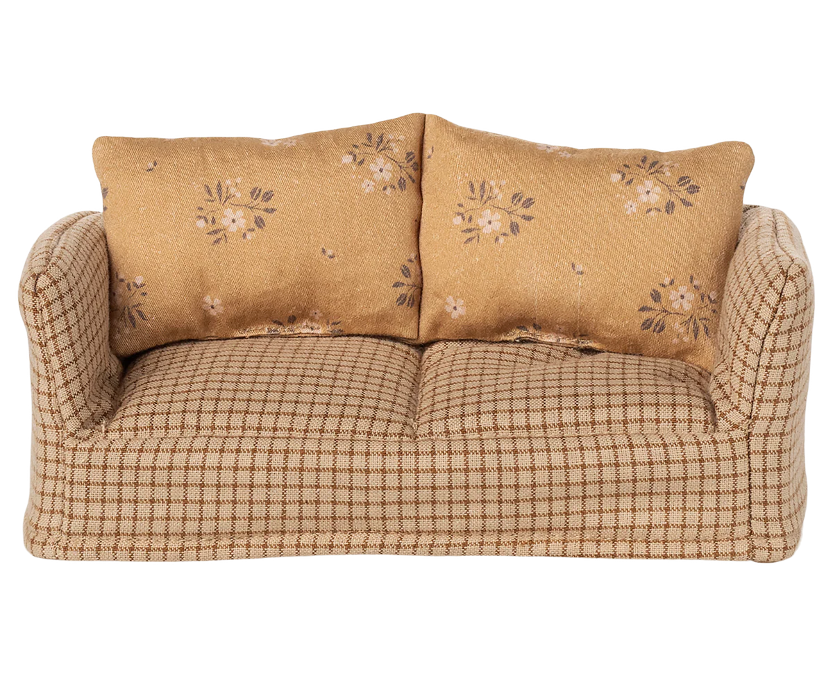 Couch, Mouse