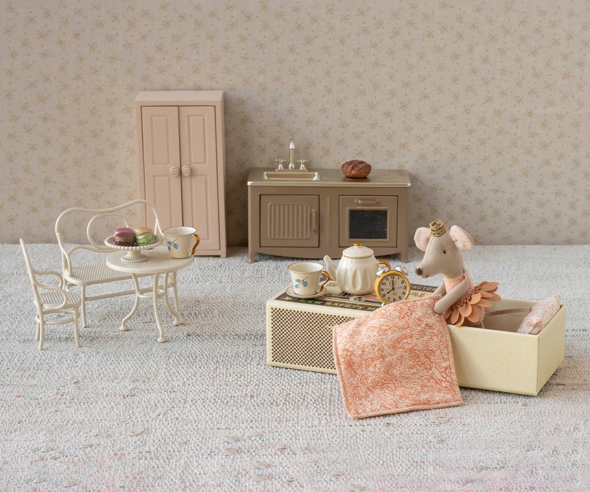 Cafe Set, Mouse