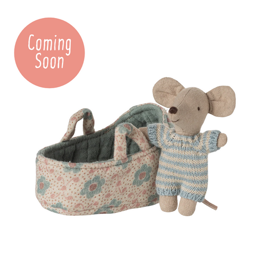 Baby Mouse in Carry Cot
