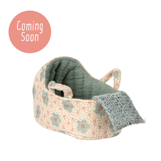 Carry Cot, Baby Mouse