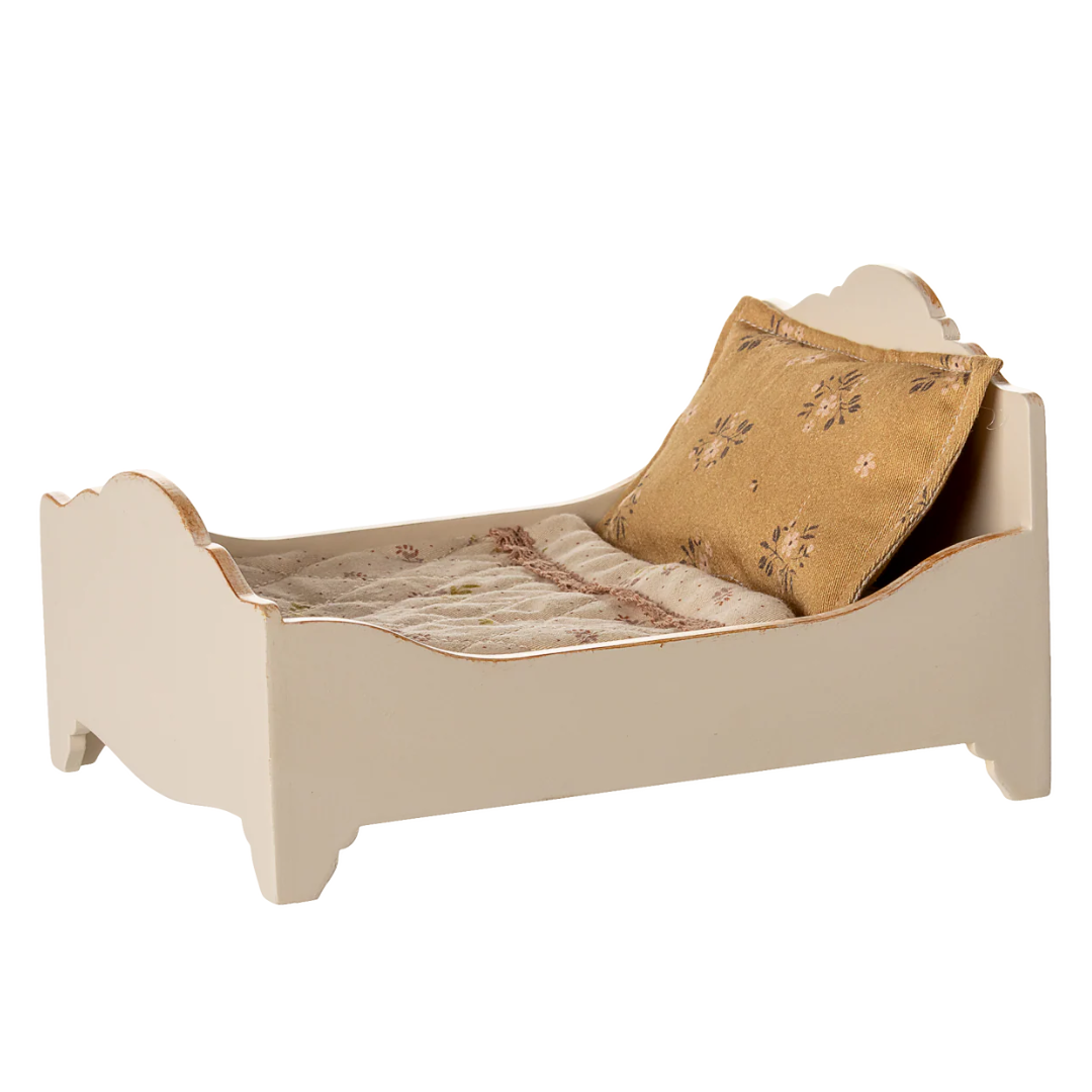 Bed, Mouse
