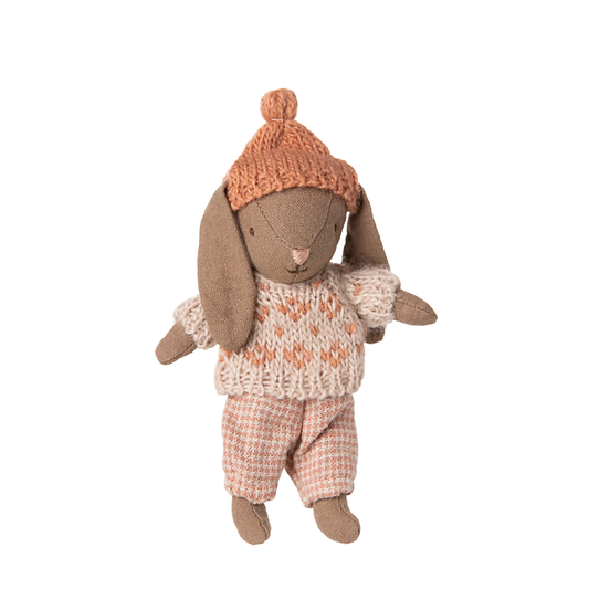 Winter Bunny, Micro