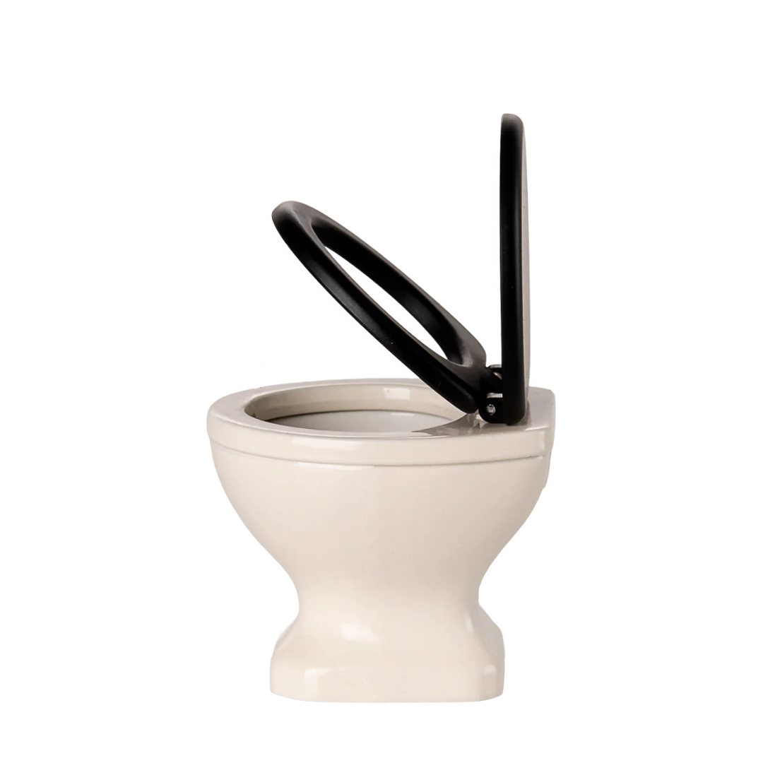 Water Closet, Mouse