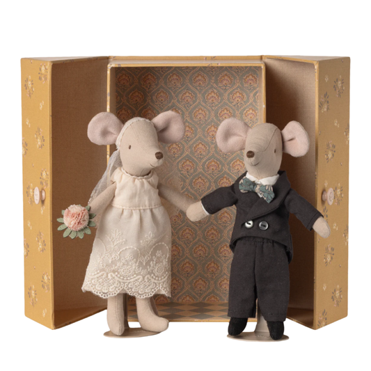 Wedding Mice Couple in Box, Mum and Dad