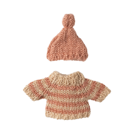 Knitted Sweater and Hat, Big Sister Mouse