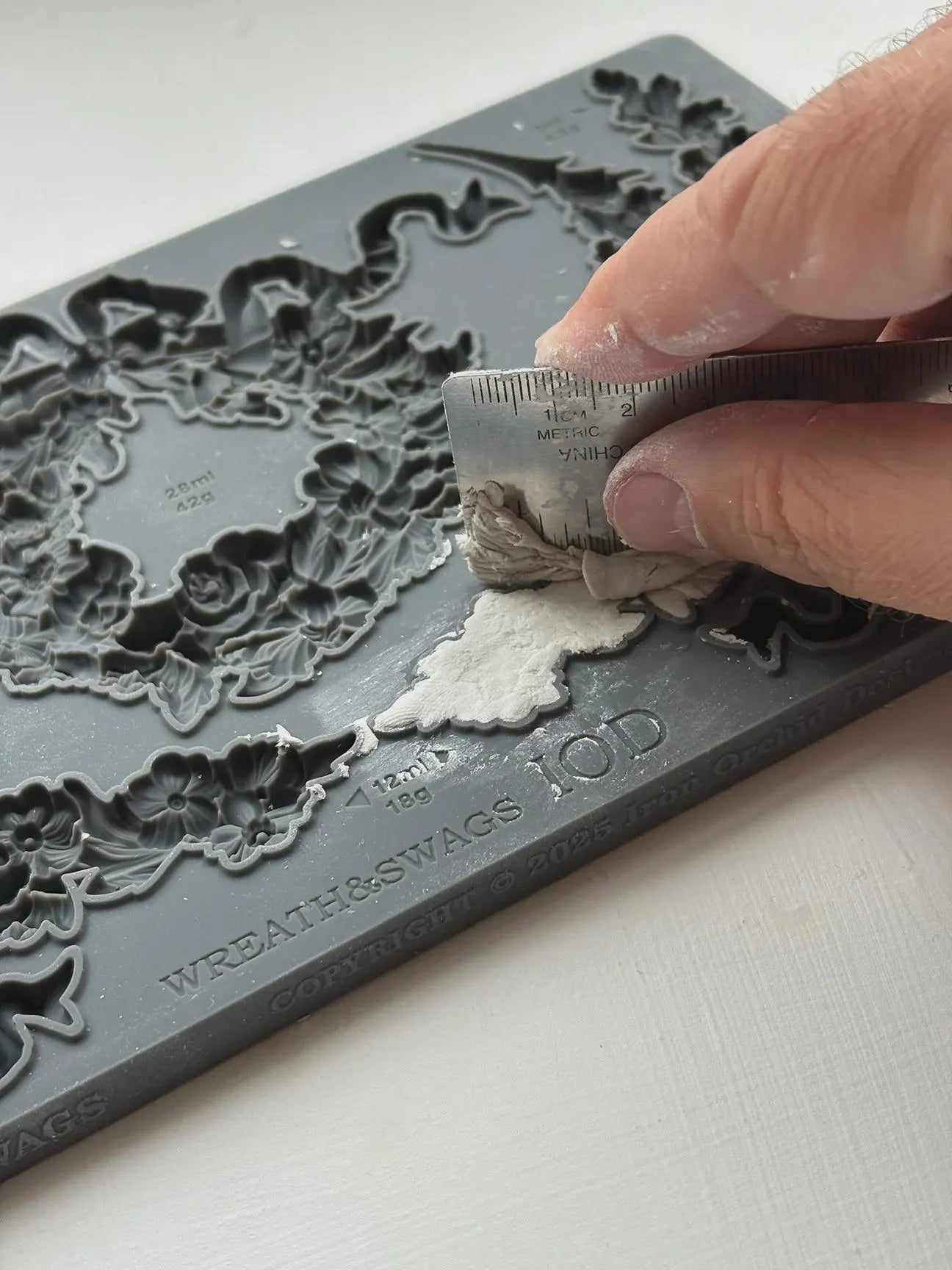 Wreath & Swags IOD 6"x 10" Mould